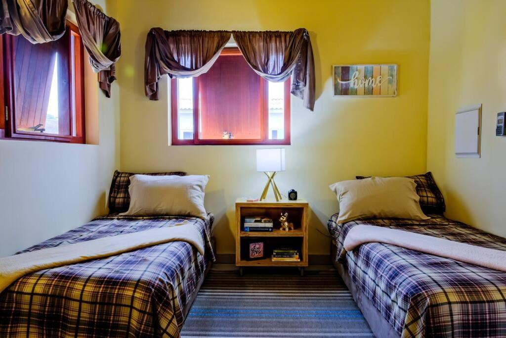 Iona'S Home: Vibrant 2Bedroom Home Near וילמסטאד מראה חיצוני תמונה