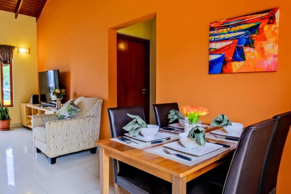 Iona'S Home: Vibrant 2Bedroom Home Near וילמסטאד מראה חיצוני תמונה